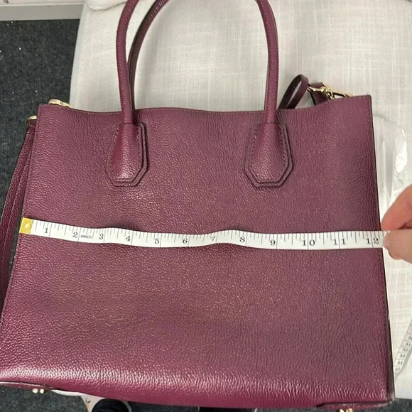 Michael Kors MK Mercer Large Satchel Plum Bag Pebbled Leather Accordion EUC - Picture 10 of 13